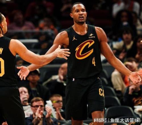 科爾信賴,巨力一擊破,解禁區威脅,B体育官网,APP下载,注册领彩金,官方网站,网站入口