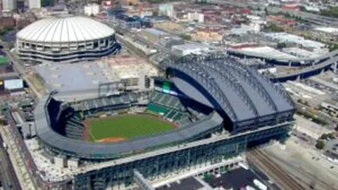 乌克兰总理公布：2025年国防预算武器采购创新高